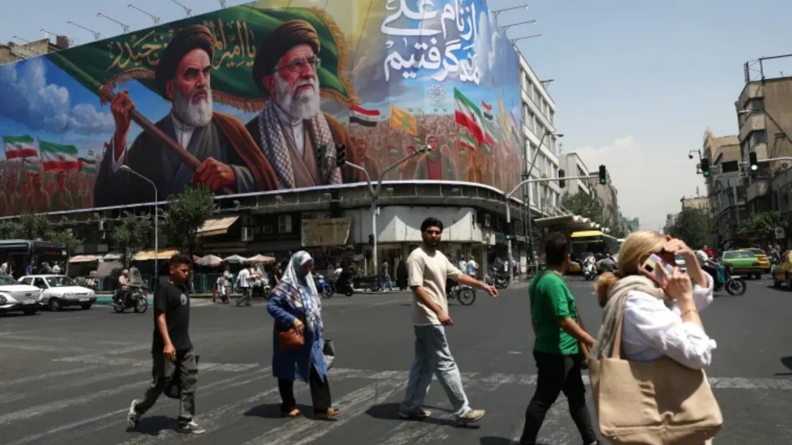 Nave militare iraniene patrulează Strâmtoarea Hormuz în contextul războiului Iran și al tensiunilor legate de programul nuclear iranian. | sursa foto: Stiri pe Surse Nave militare iraniene patrulează Strâmtoarea Hormuz în contextul războiului Iran și al tensiunilor legate de programul nuclear iranian. | sursa foto: Stiri pe Surse