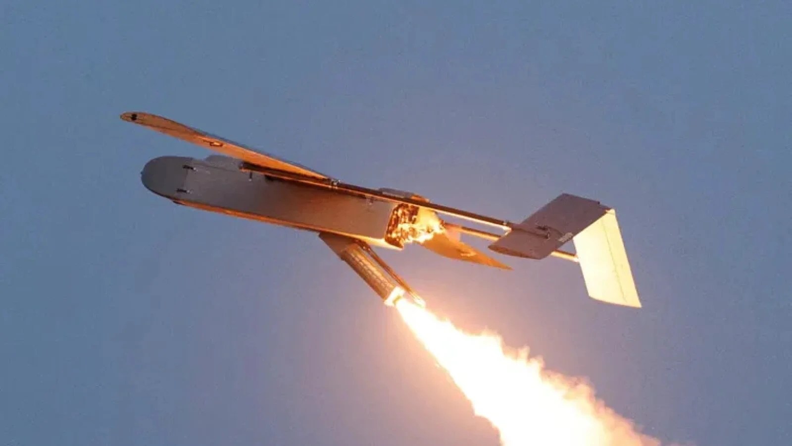 Rachete croazieră ieftine lansate de Rusia zburând la altitudine joasă, în timp ce drone-interceptor ucrainene încearcă apărarea antiaeriană Ucraina. | sursa foto: Stiri pe Surse Rachete croazieră ieftine lansate de Rusia zburând la altitudine joasă, în timp ce drone-interceptor ucrainene încearcă apărarea antiaeriană Ucraina. | sursa foto: Stiri pe Surse