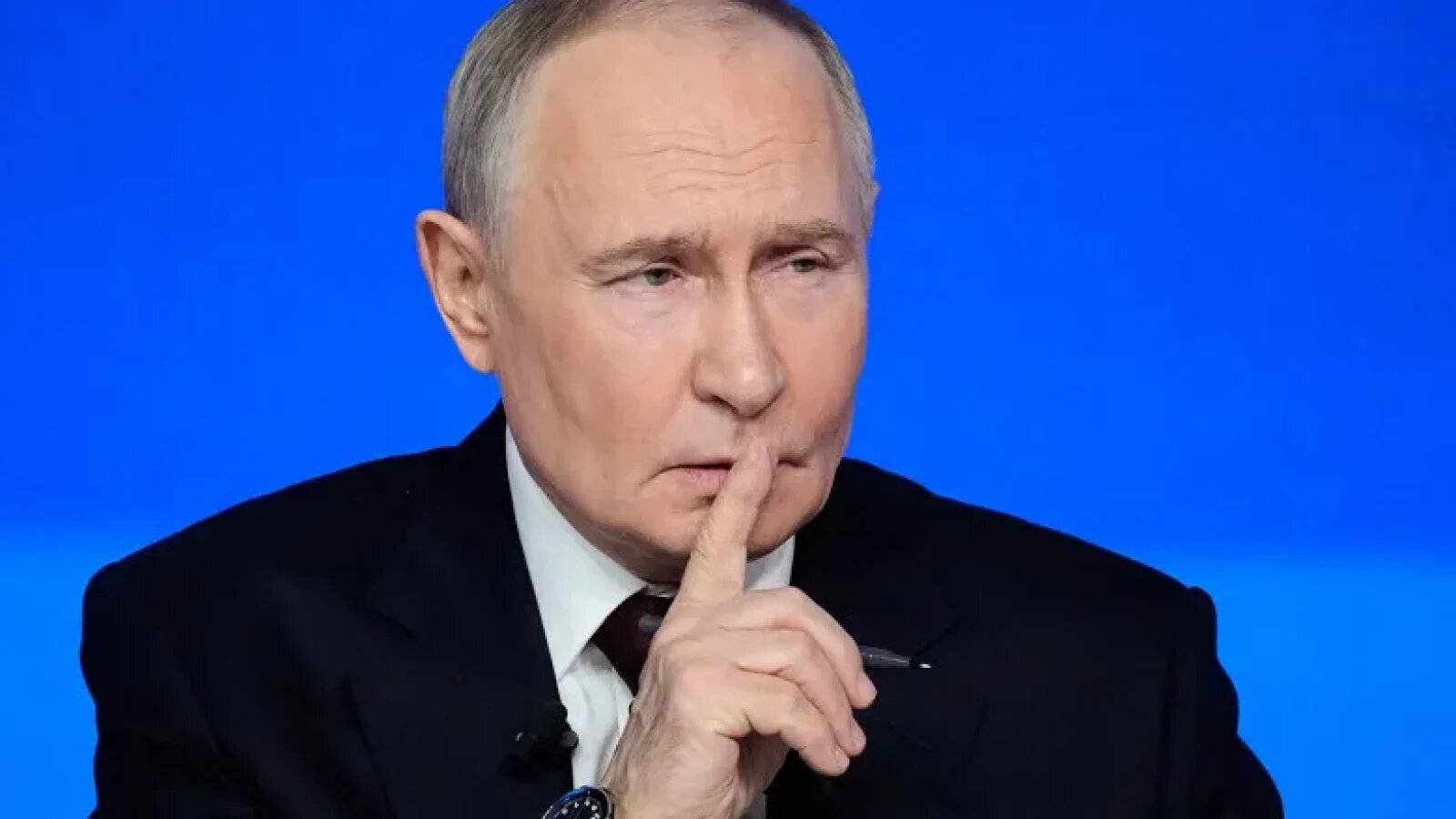 Vladimir Putin vorbind în fața militarilor Marinei ruse despre integritatea teritorială Ucraina și teritoriile vest Ucraina vizate de România, Polonia și Ungaria. | sursa foto: Stiri pe Surse Vladimir Putin vorbind în fața militarilor Marinei ruse despre integritatea teritorială Ucraina și teritoriile vest Ucraina vizate de România, Polonia și Ungaria. | sursa foto: Stiri pe Surse