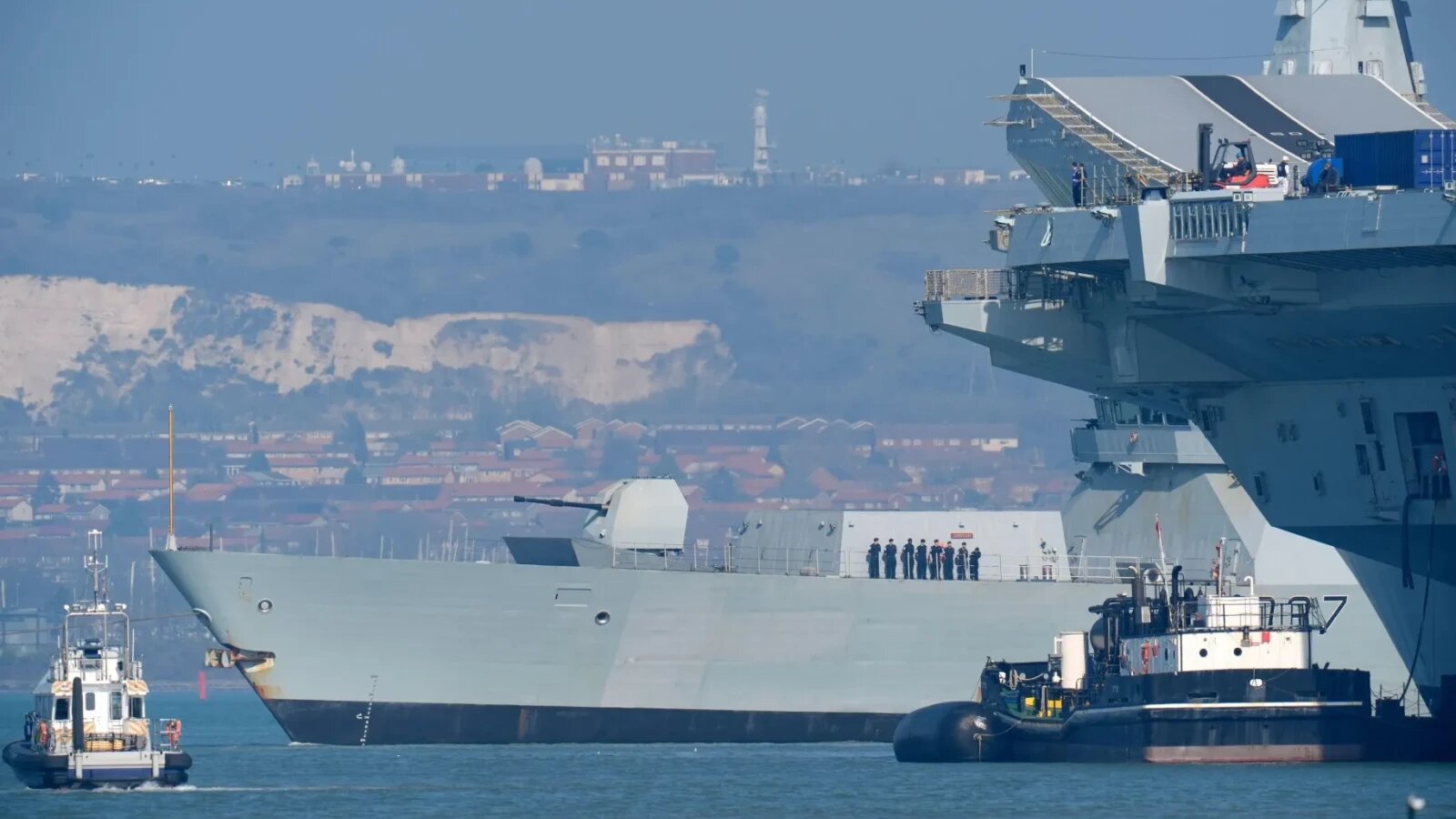 Distrugătoare HMS Duncan și HMS St Albans patrulând în Marea Nordului în contextul tensiunilor Marea Britanie Rusia și securității maritime. | sursa foto: Stiri pe Surse Distrugătoare HMS Duncan și HMS St Albans patrulând în Marea Nordului în contextul tensiunilor Marea Britanie Rusia și securității maritime. | sursa foto: Stiri pe Surse