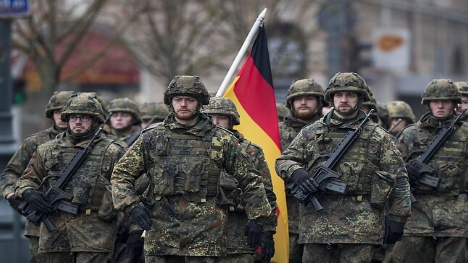 Harta Europei evidențiind Germania și grafice cu creșterea bugetului de apărare în contextul reînarmării și autonomiei militare europene. | sursa foto: Stiri pe Surse Harta Europei evidențiind Germania și grafice cu creșterea bugetului de apărare în contextul reînarmării și autonomiei militare europene. | sursa foto: Stiri pe Surse