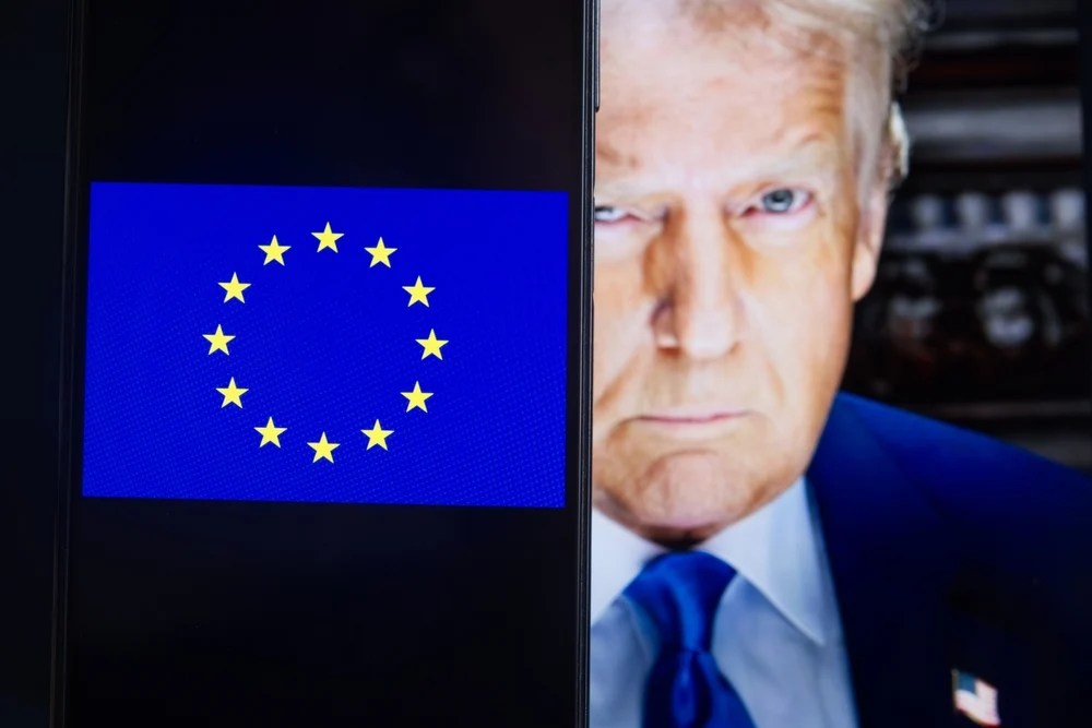 Lideri NATO discutând strategii pentru apărarea europeană și consolidarea relațiilor transatlantice în contextul tensiunilor politice recente. | sursa foto: Adevarul Lideri NATO discutând strategii pentru apărarea europeană și consolidarea relațiilor transatlantice în contextul tensiunilor politice recente. | sursa foto: Adevarul