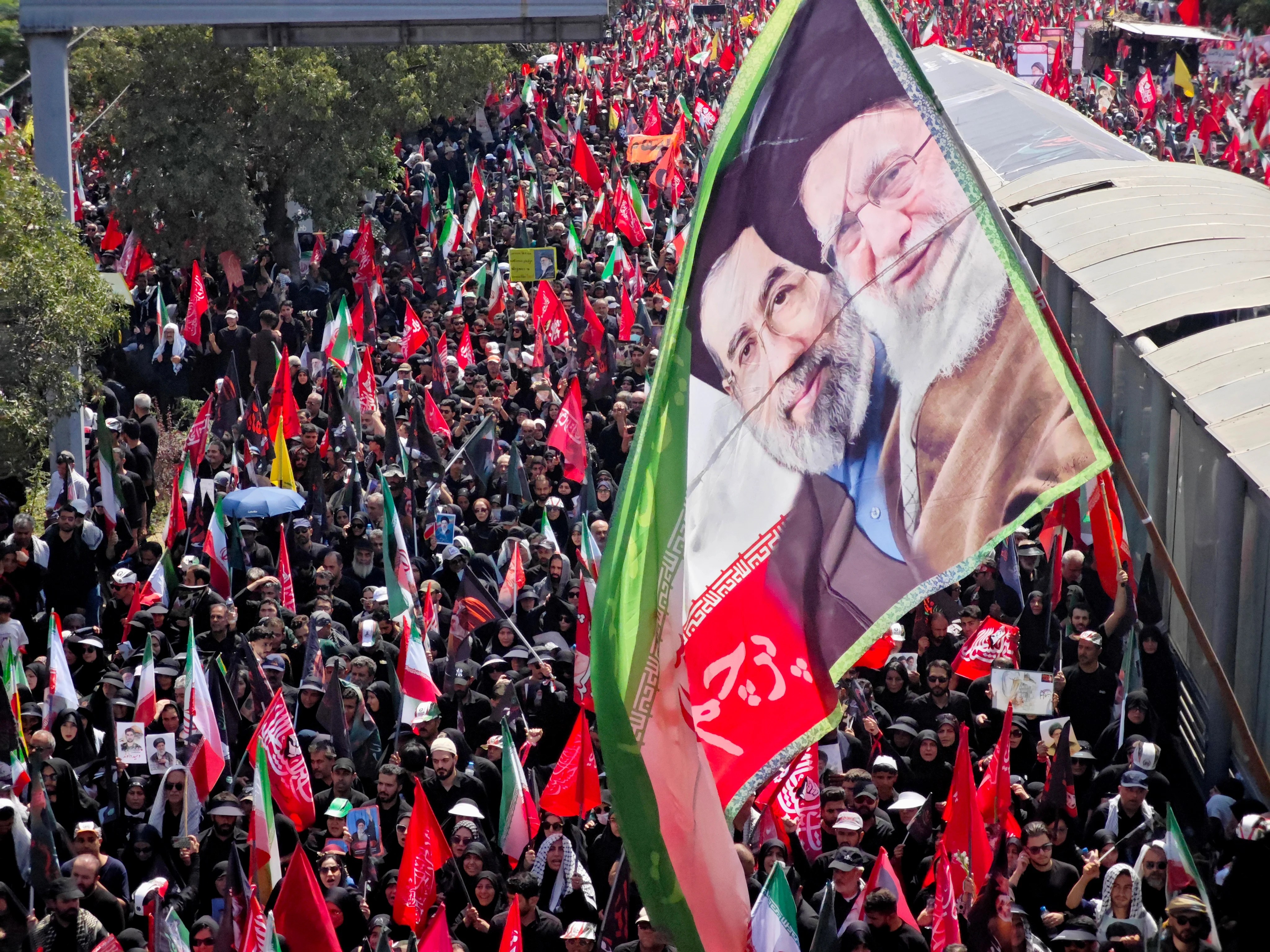 Harta strategică a regiunii Iran și Kurdistan cu traseele planificate pentru invazia kurdă în operațiunea Roaring Lion a Mossad pentru schimbare regim Iran. | sursa foto: Adevarul Harta strategică a regiunii Iran și Kurdistan cu traseele planificate pentru invazia kurdă în operațiunea Roaring Lion a Mossad pentru schimbare regim Iran. | sursa foto: Adevarul
