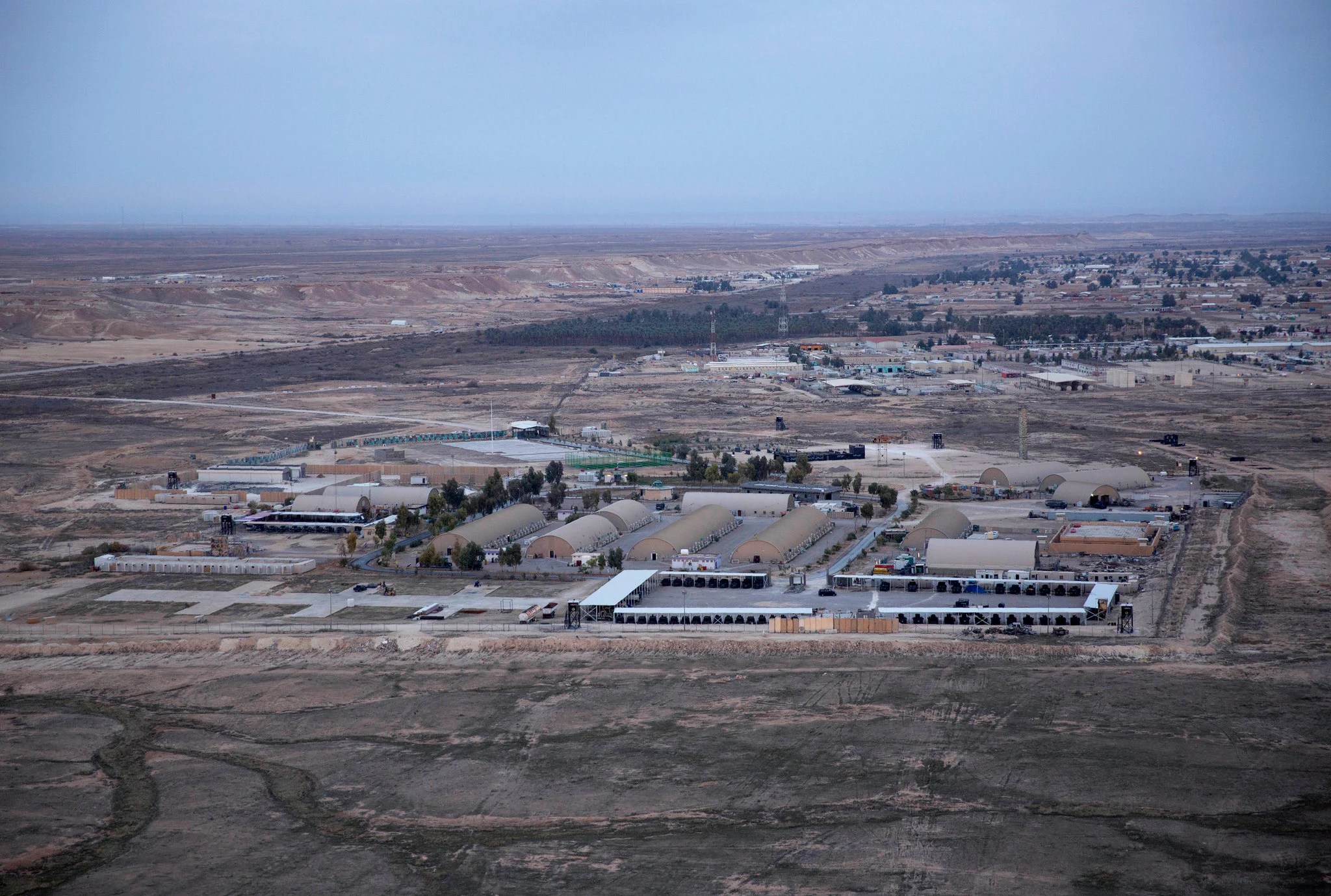 Baza militară americană Ali Al Salem din Kuweit după atacul cu rachetă Iran Kuweit, cu drone MQ-9 Reaper avariate și pagube vizibile la infrastructură. | sursa foto: Adevarul Baza militară americană Ali Al Salem din Kuweit după atacul cu rachetă Iran Kuweit, cu drone MQ-9 Reaper avariate și pagube vizibile la infrastructură. | sursa foto: Adevarul