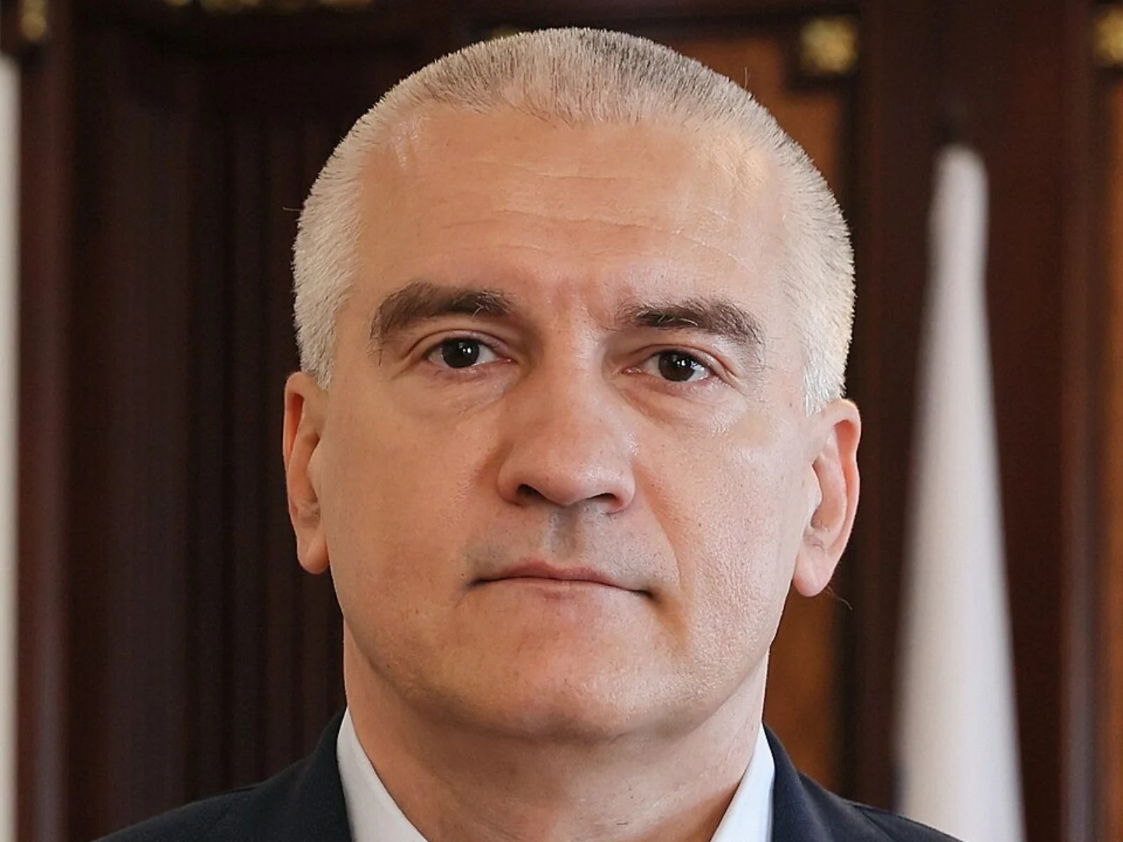 Serghei Aksionov în timpul unei conferințe de presă privind problemele infrastructurii Crimeei și epurarea personală din Kremlin. | sursa foto: Adevarul Serghei Aksionov în timpul unei conferințe de presă privind problemele infrastructurii Crimeei și epurarea personală din Kremlin. | sursa foto: Adevarul