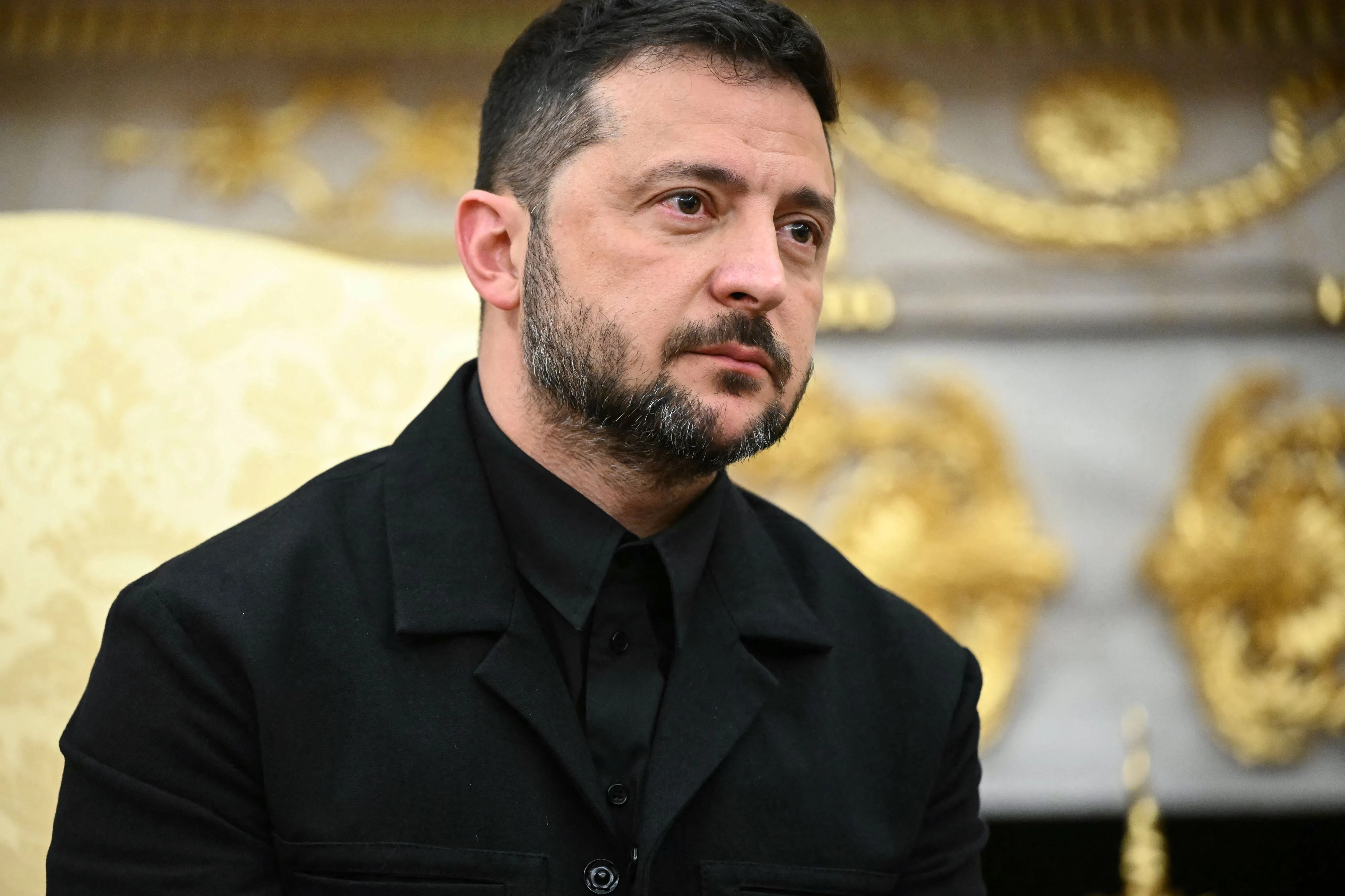 Volodimir Zelenski în discuție video cu lideri europeni, primind sprijin Europa în contextul atacurilor rusești Ucraina asupra infrastructurii. | sursa foto: Adevarul Volodimir Zelenski în discuție video cu lideri europeni, primind sprijin Europa în contextul atacurilor rusești Ucraina asupra infrastructurii. | sursa foto: Adevarul