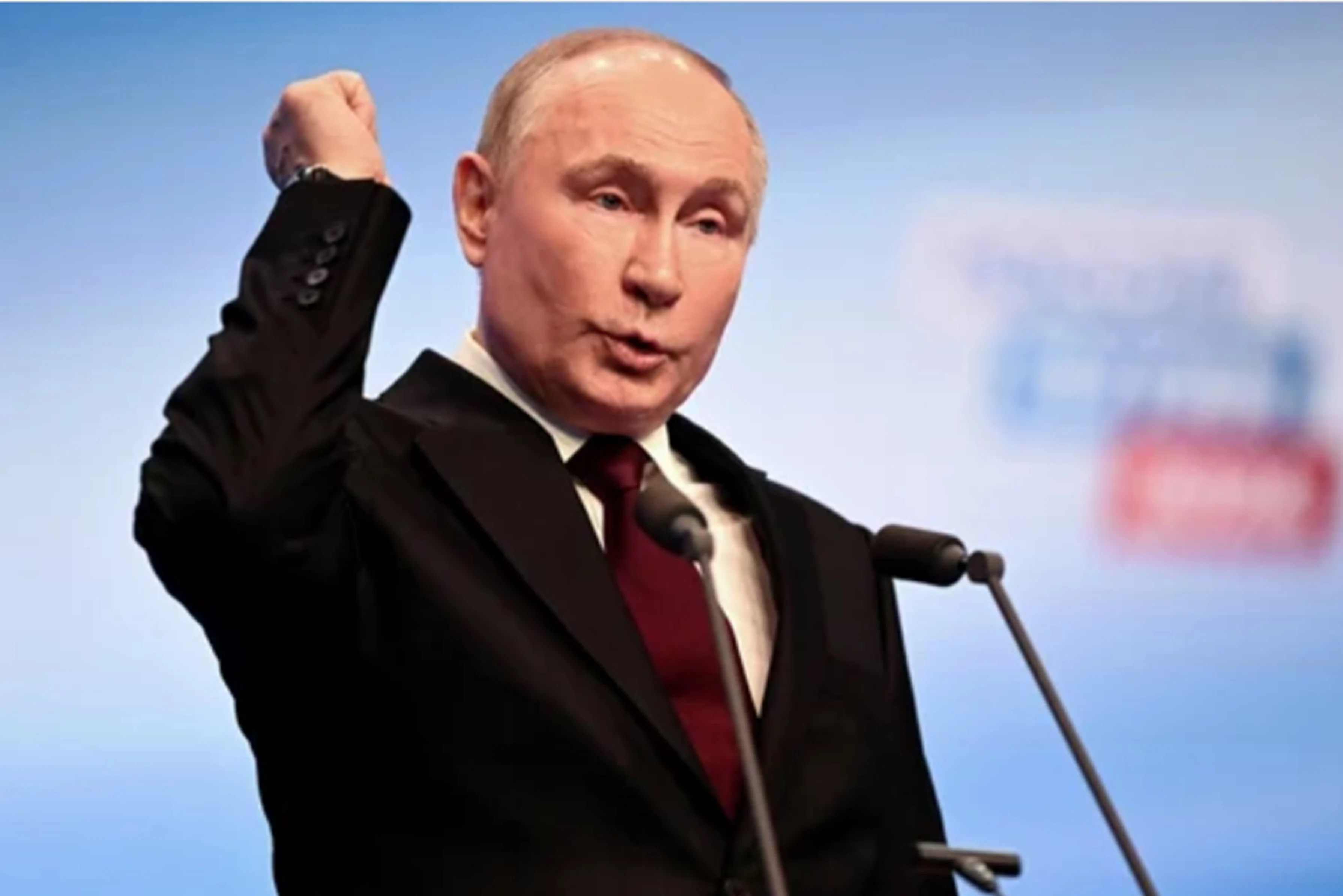 Politologul Cristian Nițoiu discutând despre război Rusia-Ucraina, tensiuni interne Rusia și criză umanitară Ucraina în contextul negocierilor de pace. | sursa foto: Adevarul Politologul Cristian Nițoiu discutând despre război Rusia-Ucraina, tensiuni interne Rusia și criză umanitară Ucraina în contextul negocierilor de pace. | sursa foto: Adevarul