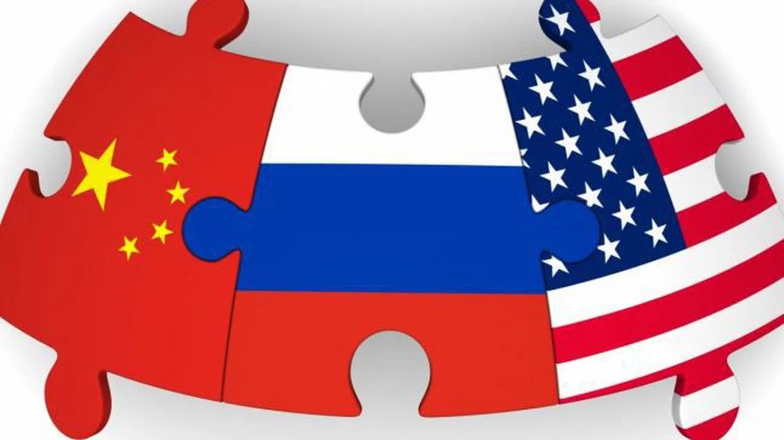Harta geopolitică cu zonele de sferă de influență ale SUA, China și Rusia evidențiind politica externă SUA și riscurile pentru securitate globală. | sursa foto: Adevarul Harta geopolitică cu zonele de sferă de influență ale SUA, China și Rusia evidențiind politica externă SUA și riscurile pentru securitate globală. | sursa foto: Adevarul