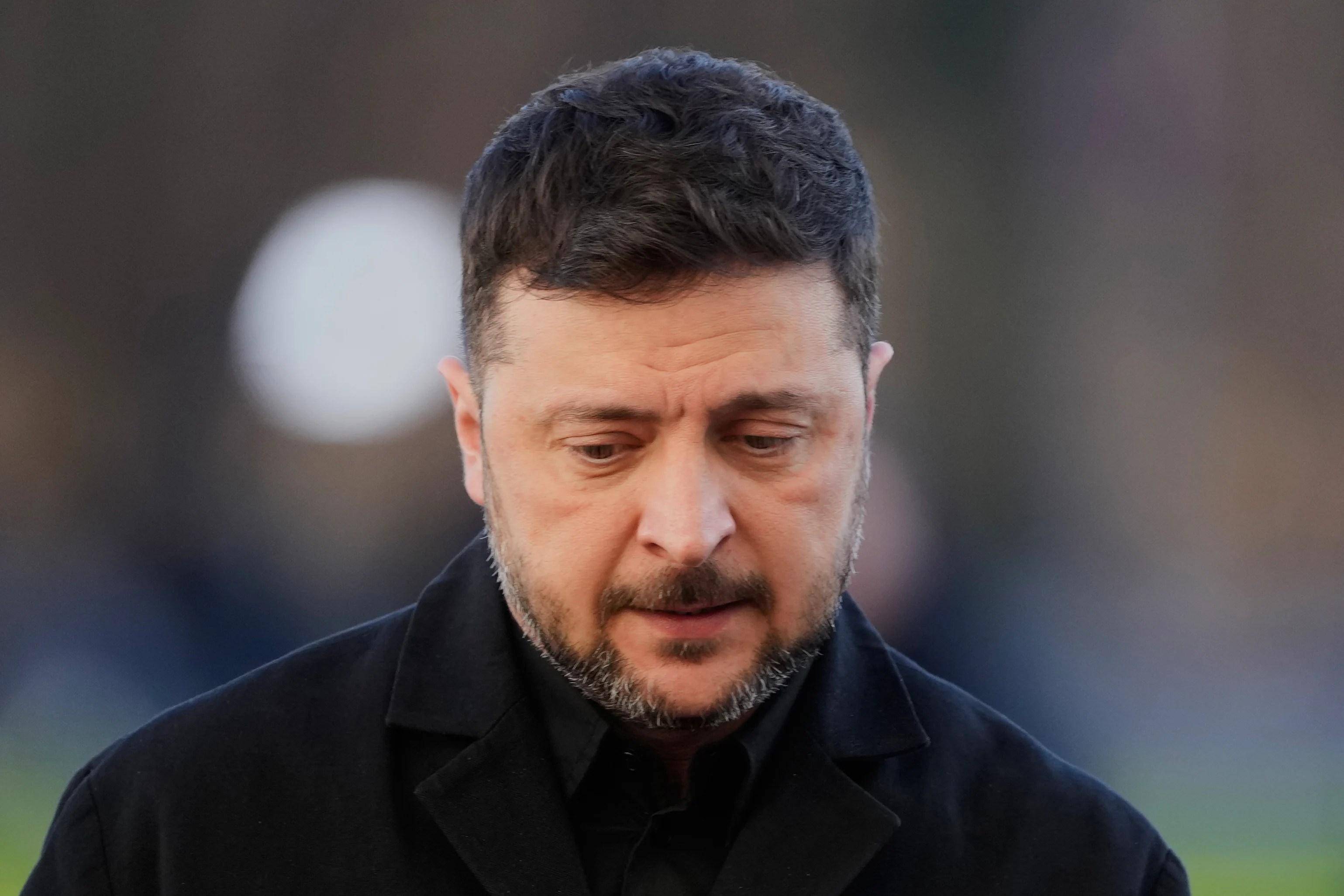 Ievhenii Hmara prezentând strategia militară cu drone militare Ucraina, după schimbarea ministrului Apărării și protestele Zelenski. | sursa foto: Adevarul Ievhenii Hmara prezentând strategia militară cu drone militare Ucraina, după schimbarea ministrului Apărării și protestele Zelenski. | sursa foto: Adevarul