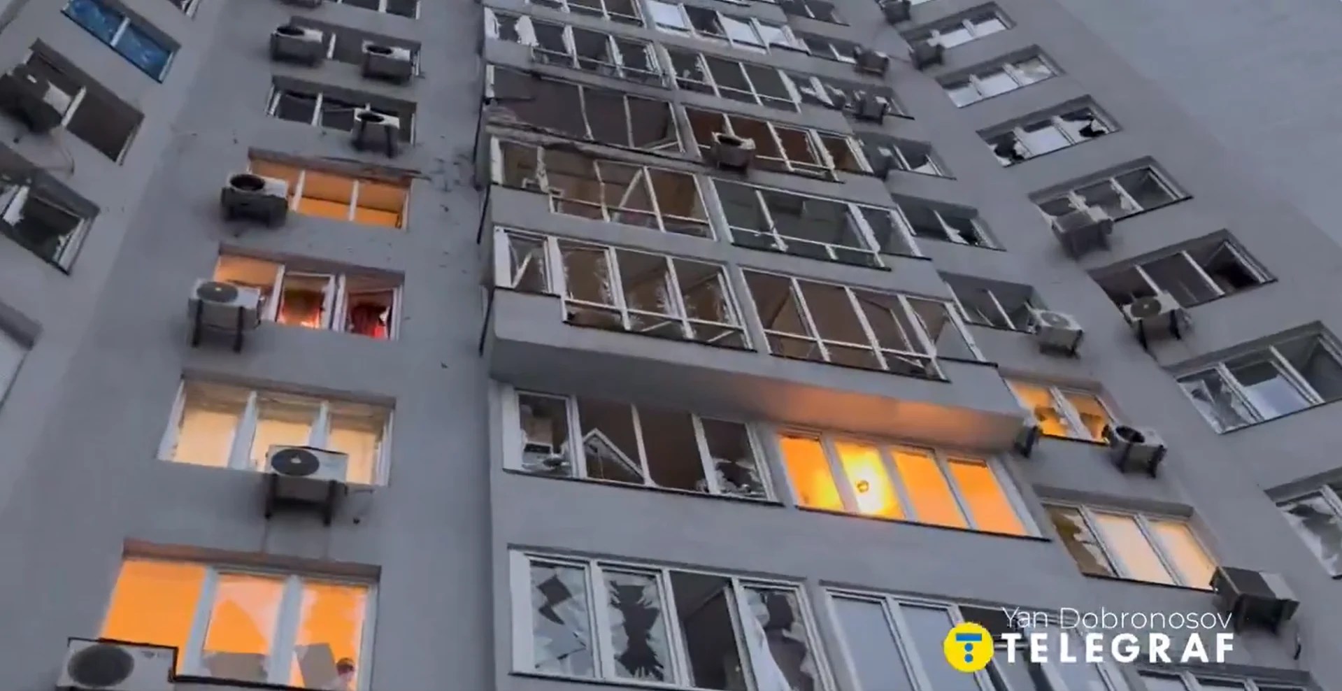 Copii ucraineni în casă întunecată și rece, adaptându-se la lipsa energiei din cauza atacurilor rusești în criza energetică și război Ucraina. | sursa foto: Adevarul Copii ucraineni în casă întunecată și rece, adaptându-se la lipsa energiei din cauza atacurilor rusești în criza energetică și război Ucraina. | sursa foto: Adevarul