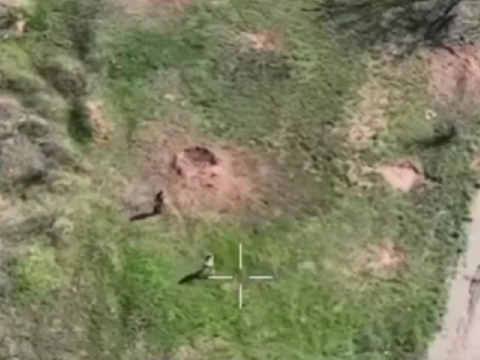 Militari răniți în timpul evacuării cu semne medicale, atacați de drone FPV în încălcarea armistițiului de Paște în regiunea Donețk. | sursa foto: Adevarul Militari răniți în timpul evacuării cu semne medicale, atacați de drone FPV în încălcarea armistițiului de Paște în regiunea Donețk. | sursa foto: Adevarul