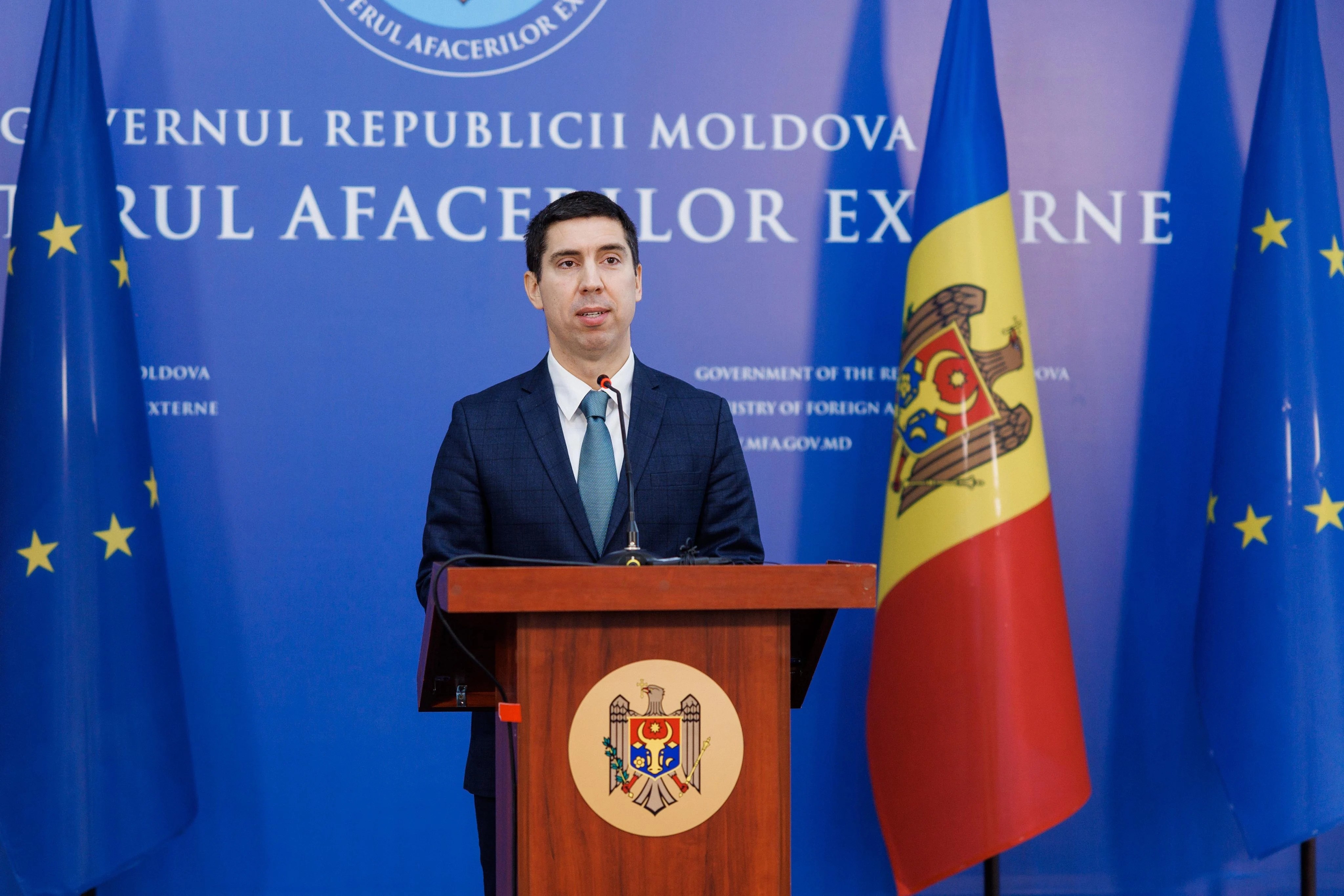 Ministrul Mihai Popșoi explicând procesul juridic pentru retragere Republica Moldova CSI, în timp ce Igor Dodon critică decizia și Kremlinul reacționează oficial. | sursa foto: Adevarul Ministrul Mihai Popșoi explicând procesul juridic pentru retragere Republica Moldova CSI, în timp ce Igor Dodon critică decizia și Kremlinul reacționează oficial. | sursa foto: Adevarul