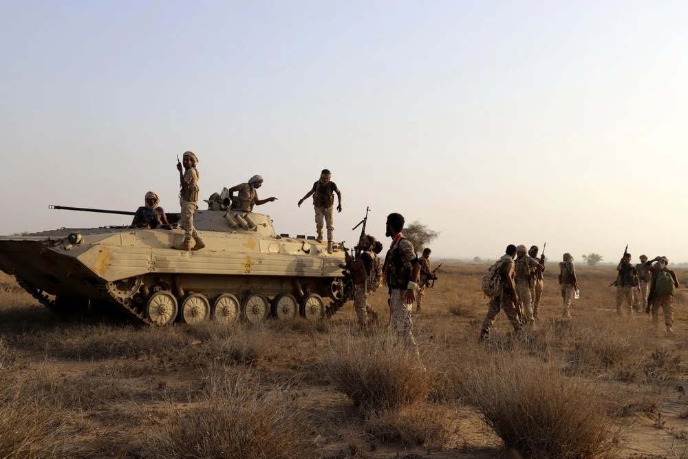 Houthii avansează pe coasta vestică a Yemenului lângă strâmtoarea Bab al-Mandab, consolidând control teritorial cu sprijin Iran. | sursa foto: Adevarul Houthii avansează pe coasta vestică a Yemenului lângă strâmtoarea Bab al-Mandab, consolidând control teritorial cu sprijin Iran. | sursa foto: Adevarul