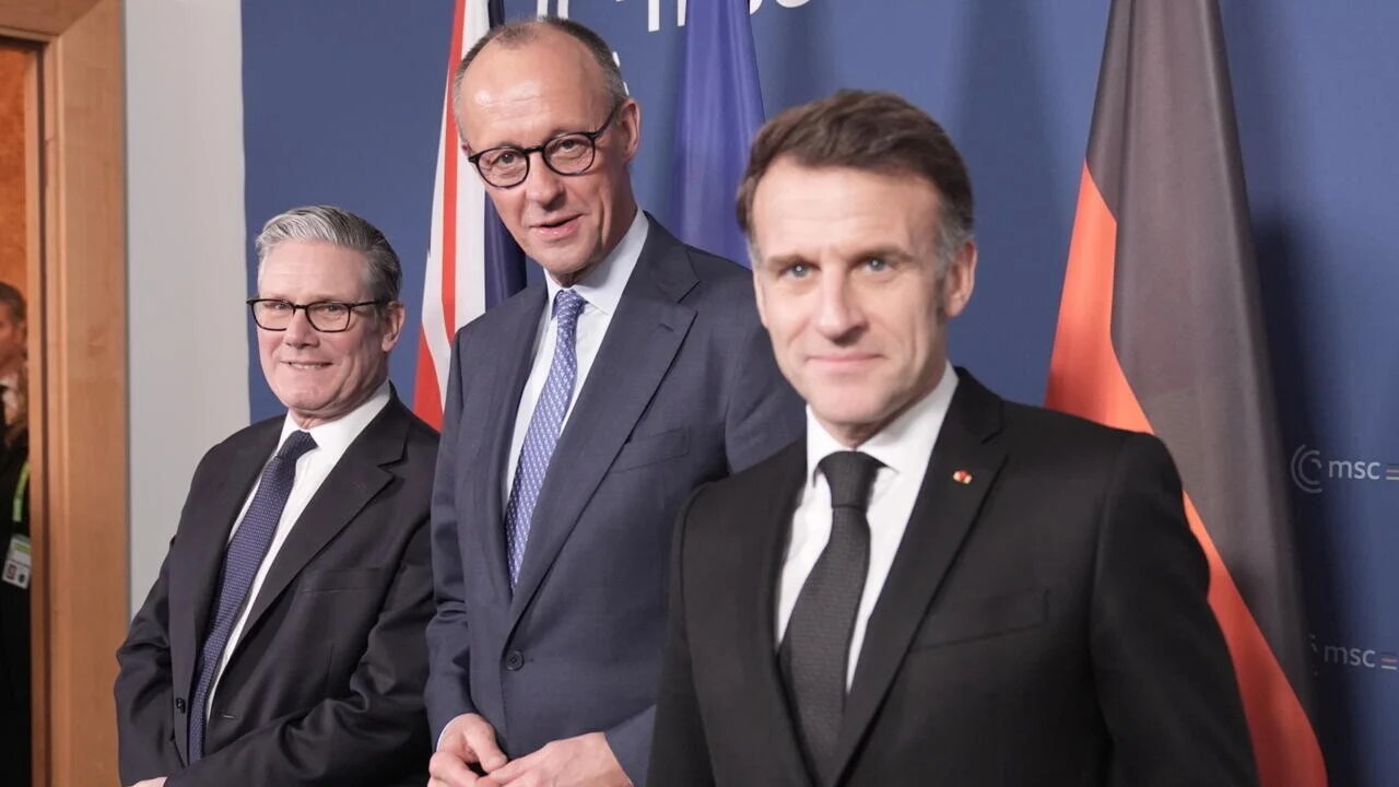 Liderii europeni Merz, Macron și Starmer discută la Londra cu Zelenski despre negocieri Ucraina Rusia și întâlnirea Zelenski Putin propusă recent. | sursa foto: Adevarul Liderii europeni Merz, Macron și Starmer discută la Londra cu Zelenski despre negocieri Ucraina Rusia și întâlnirea Zelenski Putin propusă recent. | sursa foto: Adevarul
