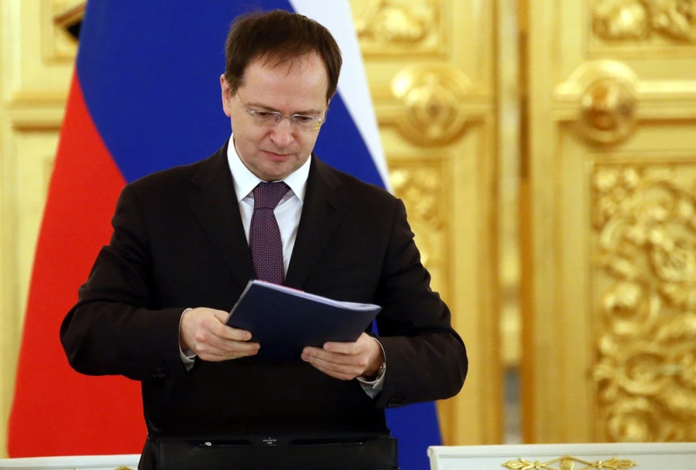 Vladimir Medinski conducând delegația rusă în timpul negocierilor pace Ucraina la Geneva, discuții oficiale în sală de conferințe. | sursa foto: Adevarul Vladimir Medinski conducând delegația rusă în timpul negocierilor pace Ucraina la Geneva, discuții oficiale în sală de conferințe. | sursa foto: Adevarul