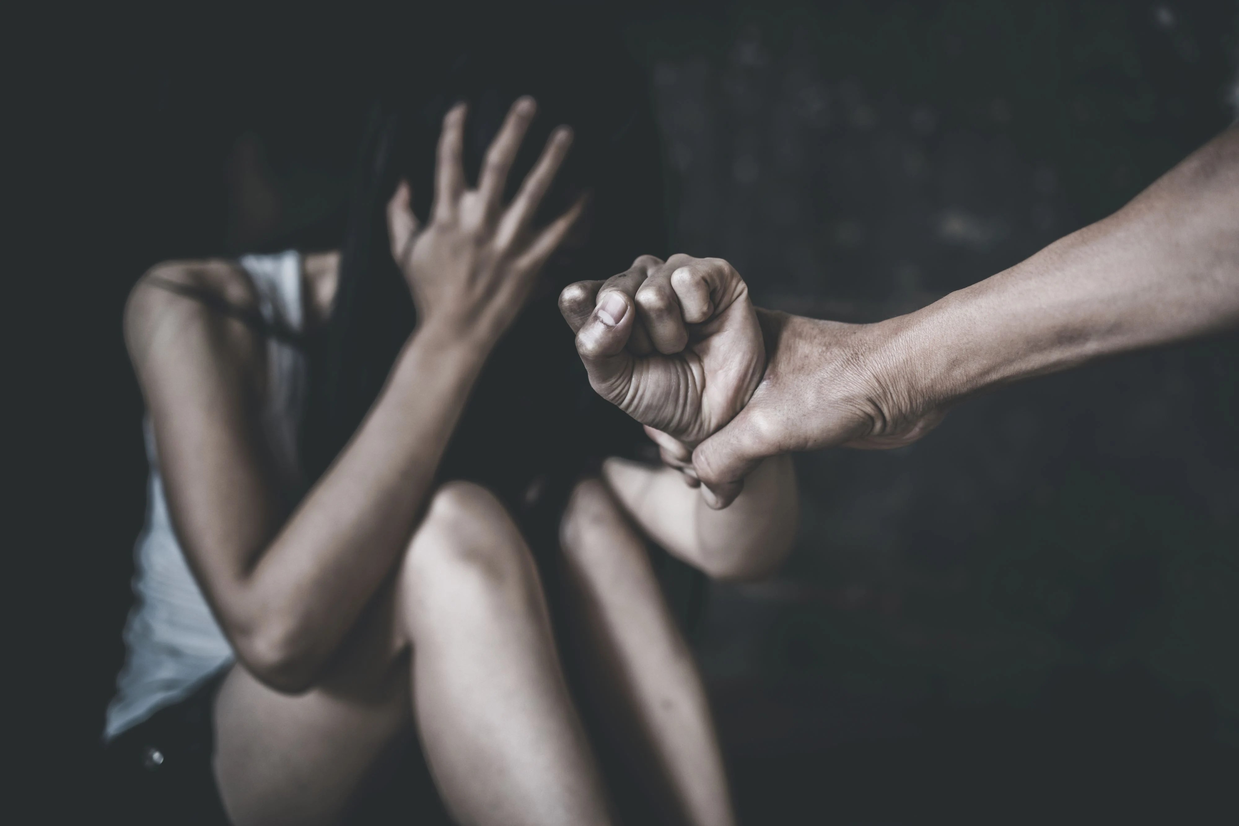 Parlamentari dezbătând legea agresori sexuali cu interdicție angajare în școli, spitale și utilizarea registrului agresori sexuali. | sursa foto: Adevarul Parlamentari dezbătând legea agresori sexuali cu interdicție angajare în școli, spitale și utilizarea registrului agresori sexuali. | sursa foto: Adevarul