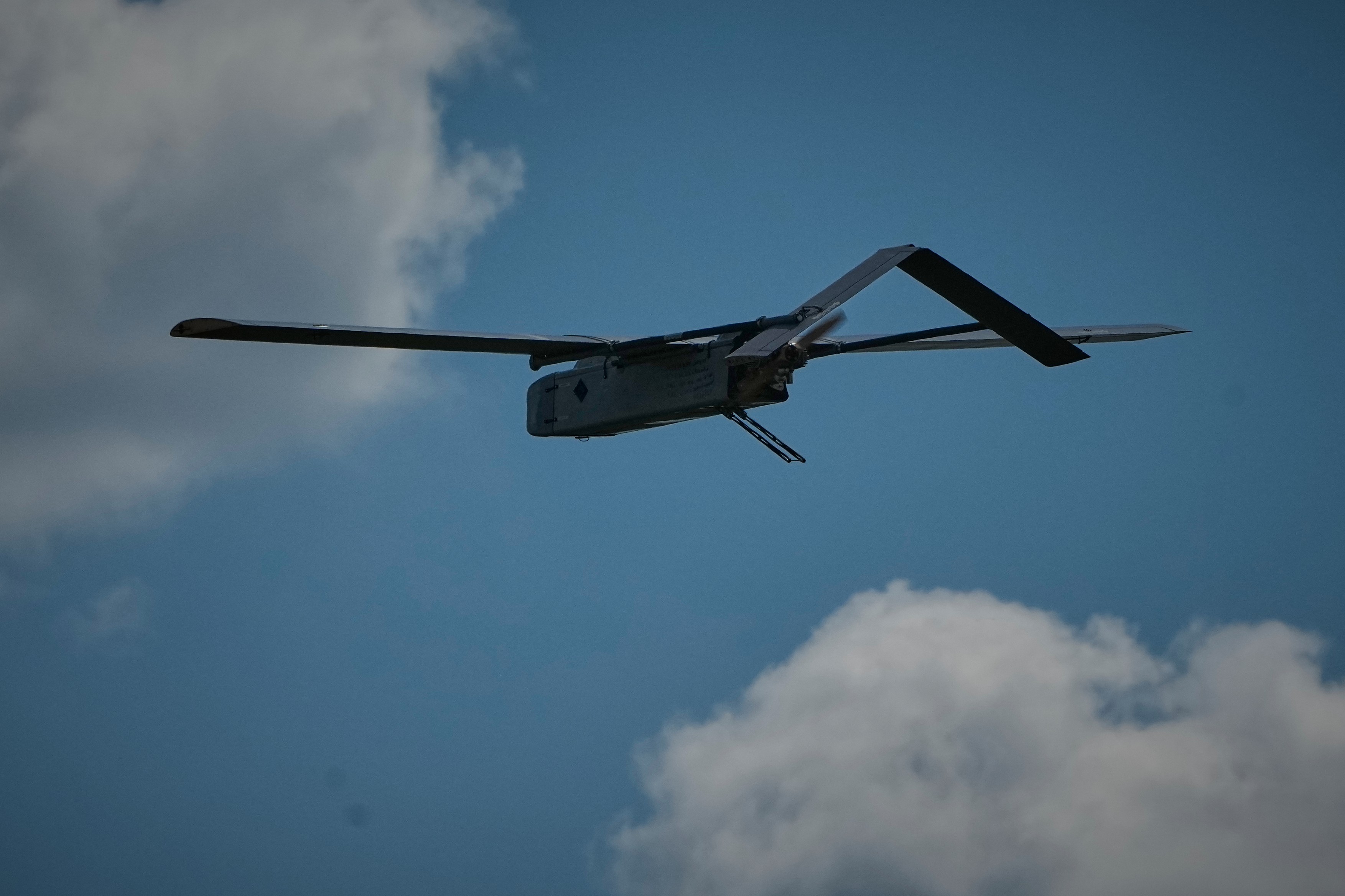 Incendiu puternic la rafinăria petrol Afipsky din Rusia după un atac drone ucrainean, cu flăcări și fum dens în regiunea Krasnodar | sursa foto: HotNews Incendiu puternic la rafinăria petrol Afipsky din Rusia după un atac drone ucrainean, cu flăcări și fum dens în regiunea Krasnodar | sursa foto: HotNews