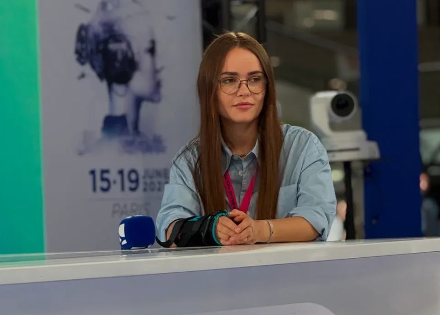 Iryna Terekh supraveghind linia de asamblare a dronelor ucrainene FP-1 și rachetelor de croazieră FP-5 Flamingo în fabrica Fire Point, ilustrând impactul birocrației europene asupra producției. | sursa foto: Profit Iryna Terekh supraveghind linia de asamblare a dronelor ucrainene FP-1 și rachetelor de croazieră FP-5 Flamingo în fabrica Fire Point, ilustrând impactul birocrației europene asupra producției. | sursa foto: Profit