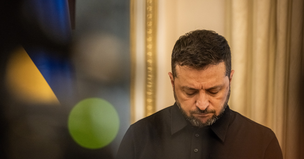 Volodimir Zelenski primind distincția Vulturul Alb în contextul tensiunilor Polonia Ucraina legate de onorarea UPA și criticile politicienilor polonezi. | sursa foto: Digi24 Volodimir Zelenski primind distincția Vulturul Alb în contextul tensiunilor Polonia Ucraina legate de onorarea UPA și criticile politicienilor polonezi. | sursa foto: Digi24