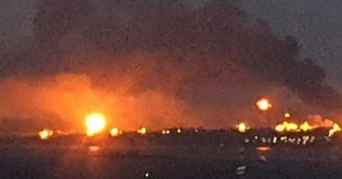 Explozie și incendiu la rafinăria de petrol din Saratov după atacuri forțe ucrainene, cu depozit Wildberries afectat în regiunea Samara. | sursa foto: Digi24 Explozie și incendiu la rafinăria de petrol din Saratov după atacuri forțe ucrainene, cu depozit Wildberries afectat în regiunea Samara. | sursa foto: Digi24