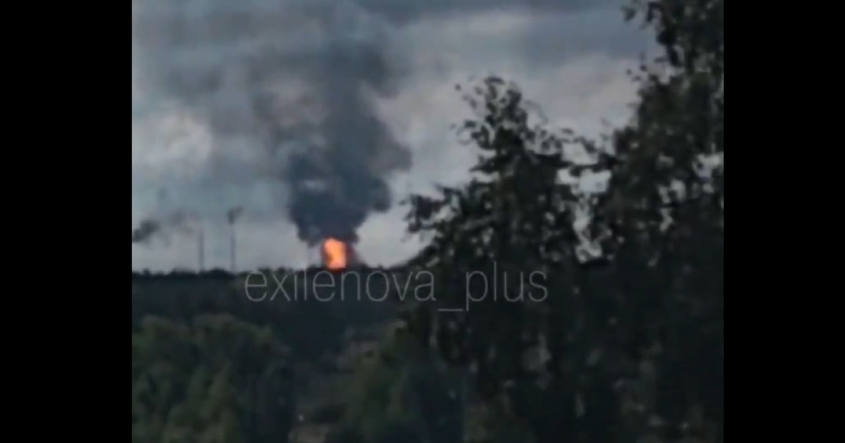 Complexul petrochimic Nizhnekamskneftechim din Rusia după atacul cu drone, cu intervenția apărării antiaeriene și victime atac în zonă. | sursa foto: Digi24 Complexul petrochimic Nizhnekamskneftechim din Rusia după atacul cu drone, cu intervenția apărării antiaeriene și victime atac în zonă. | sursa foto: Digi24
