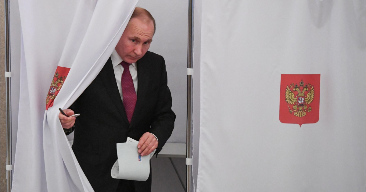 Membri ai partidului Iabloko la o conferință de presă, discutând strategii pentru alegeri parlamentare Rusia ca opoziție anti-Putin. | sursa foto: Digi24 Membri ai partidului Iabloko la o conferință de presă, discutând strategii pentru alegeri parlamentare Rusia ca opoziție anti-Putin. | sursa foto: Digi24