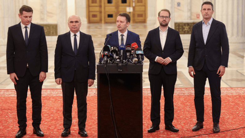 Liderii PNL, USR și UDMR la negocieri pentru cabinetul Mureșan și împărțirea ministerelor disputate | sursa foto: Digi24 Liderii PNL, USR și UDMR la negocieri pentru cabinetul Mureșan și împărțirea ministerelor disputate | sursa foto: Digi24