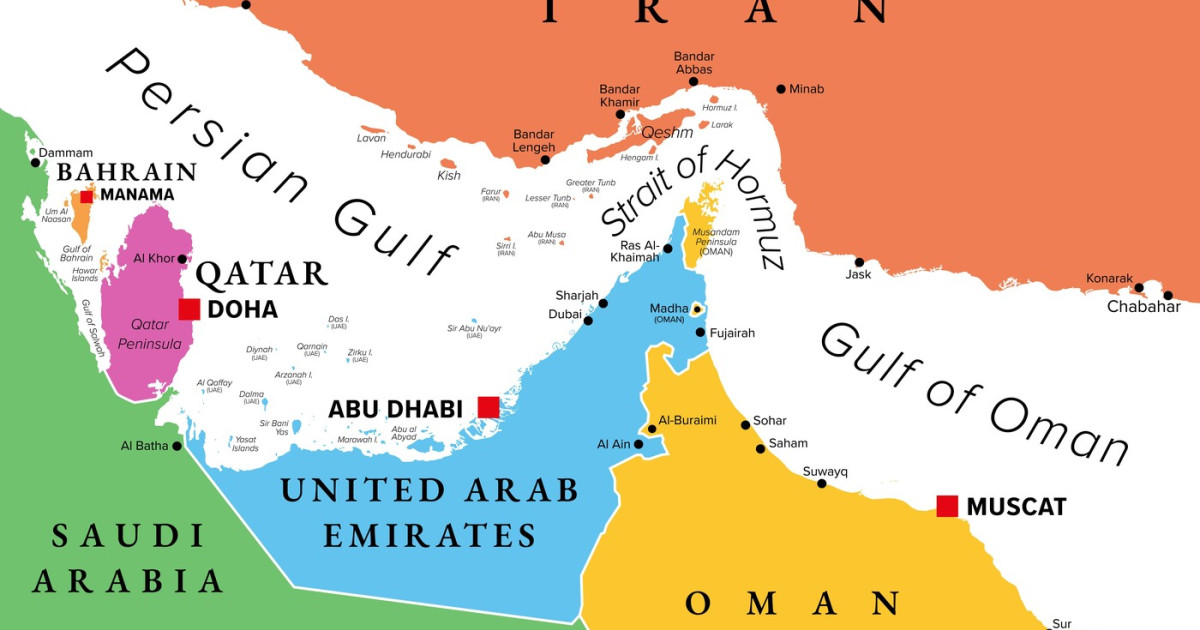 Nave militare iraniene patrulează Strâmtoarea Ormuz în contextul blocadei navale și asigurării securității porturilor din Golf. | sursa foto: Digi24 Nave militare iraniene patrulează Strâmtoarea Ormuz în contextul blocadei navale și asigurării securității porturilor din Golf. | sursa foto: Digi24