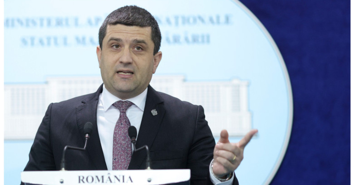Radu Miruță vorbind la conferința de presă despre summitul NATO Ankara, flanc estic și industria națională de apărare a României. | sursa foto: Digi24 Radu Miruță vorbind la conferința de presă despre summitul NATO Ankara, flanc estic și industria națională de apărare a României. | sursa foto: Digi24
