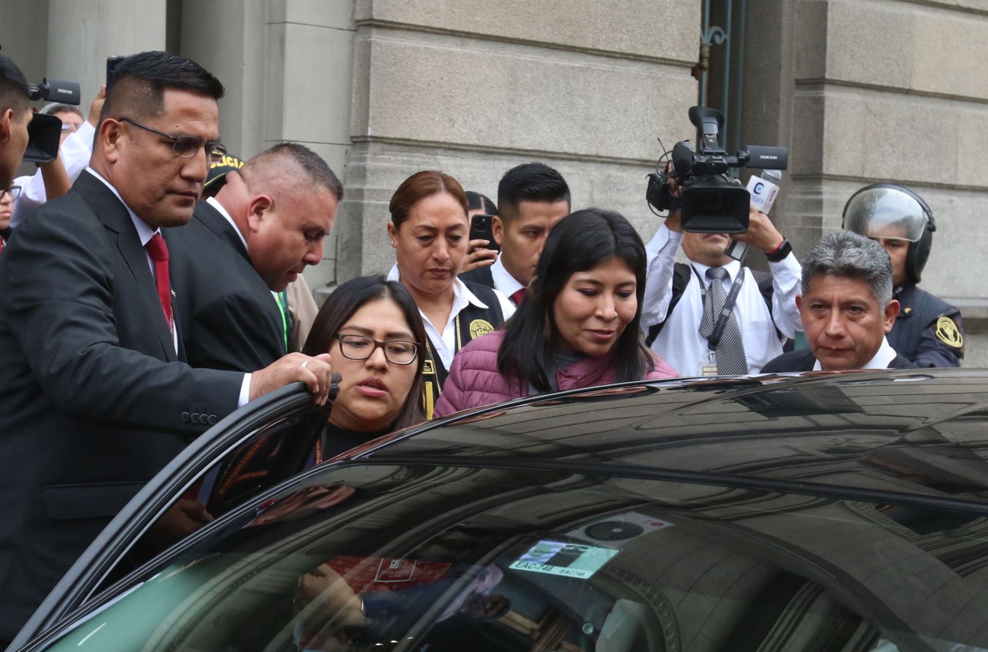 PJ autoriza viaje de Betssy Chávez a Tacna por 7 días para visitar a su familia PJ autoriza viaje de Betssy Chávez a Tacna por 7 días para visitar a su familia