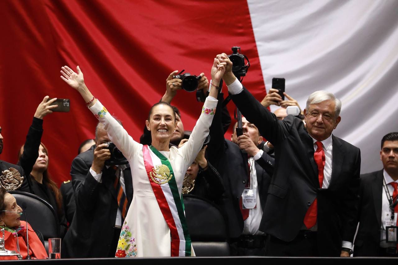 Claudia Sheinbaum tomó protesta como la primera presidenta de México; Zenyazen Escobar celebra el inicio de una nueva era Claudia Sheinbaum tomó protesta como la primera presidenta de México; Zenyazen Escobar celebra el inicio de una nueva era