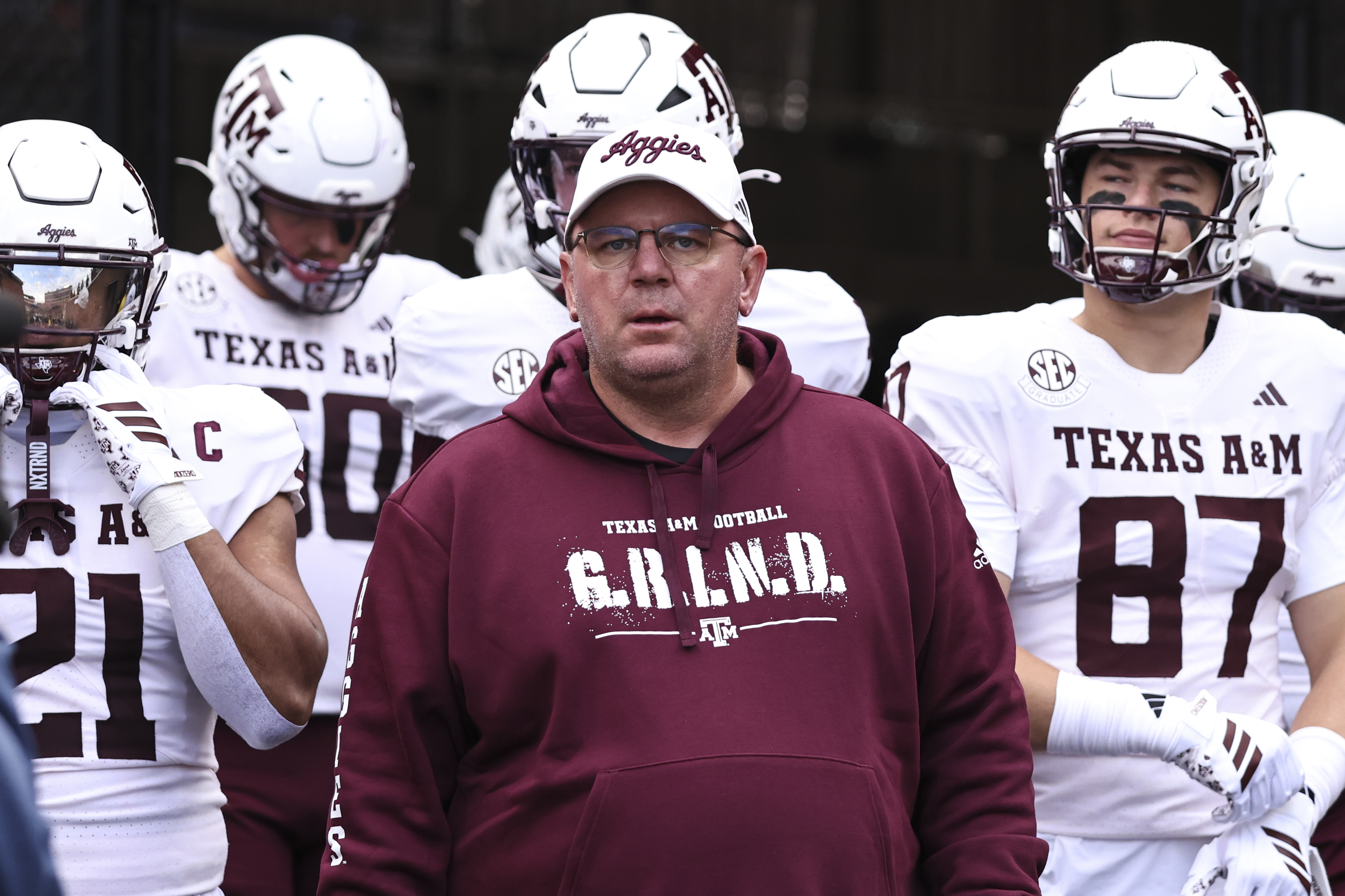 Sources: Texas A&M and coach Mike Elko finalizing contract extension Sources: Texas A&M and coach Mike Elko finalizing contract extension