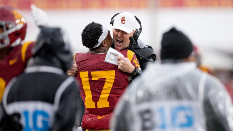 Deflection leads to interception, go-ahead TD drive as No. 17 USC keeps CFP hopes alive against No. 21 Iowa Deflection leads to interception, go-ahead TD drive as No. 17 USC keeps CFP hopes alive against No. 21 Iowa