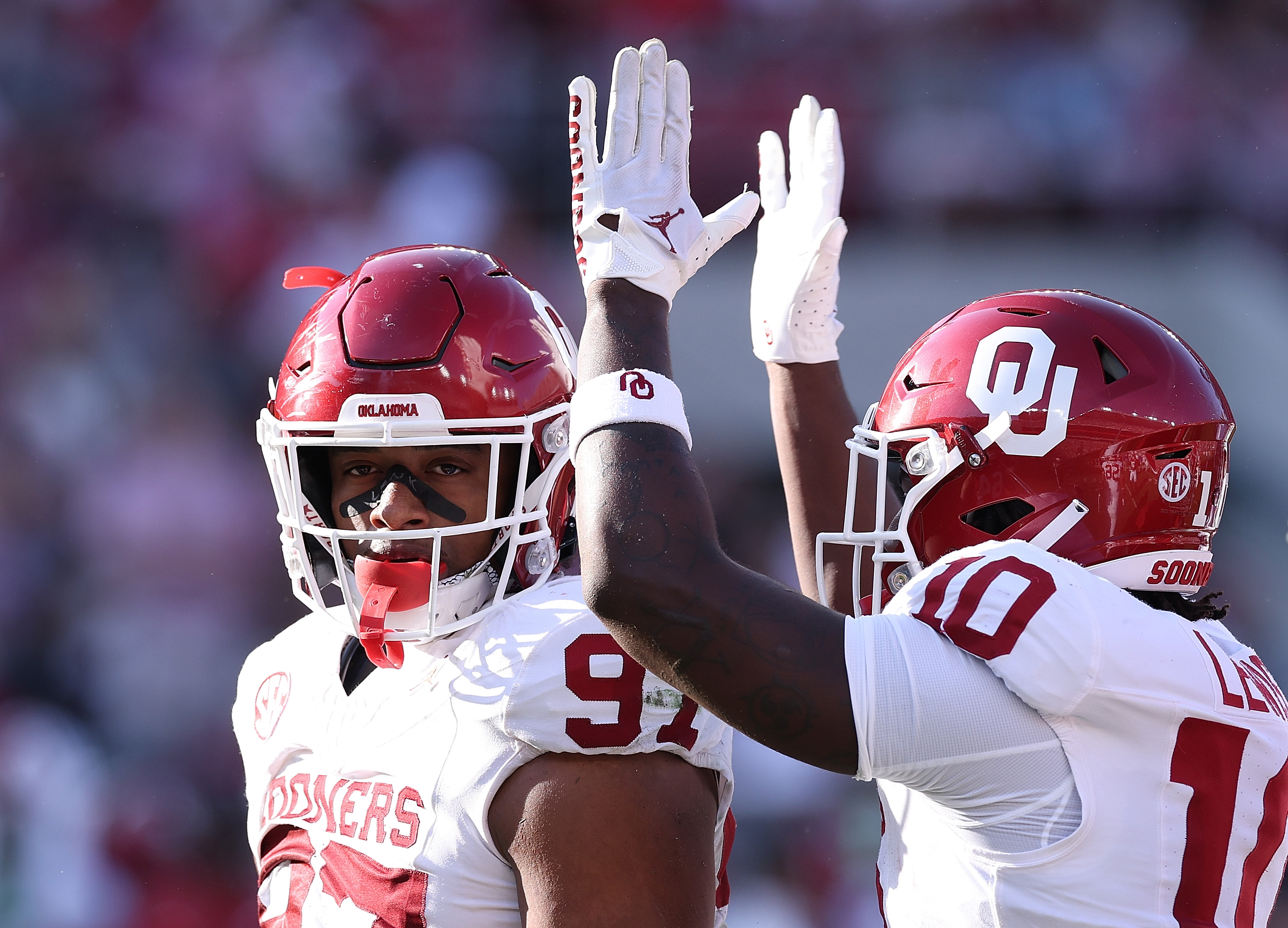 No. 11 Oklahoma surges into College Football Playoff contention with 23-21 win at No. 4 Alabama No. 11 Oklahoma surges into College Football Playoff contention with 23-21 win at No. 4 Alabama