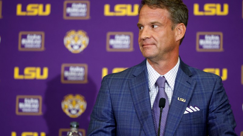 Lane Kiffin touts NIL money at LSU over his own contract as motivation to leave Mississippi, claims repeatedly that fans in Oxford tried to run him off the road Lane Kiffin touts NIL money at LSU over his own contract as motivation to leave Mississippi, claims repeatedly that fans in Oxford tried to run him off the road