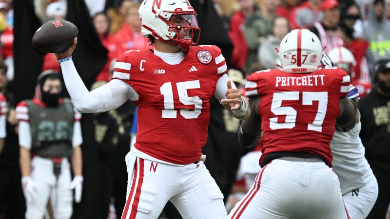 Nebraska transfer QB Dylan Raiola reportedly commits to Oregon Nebraska transfer QB Dylan Raiola reportedly commits to Oregon