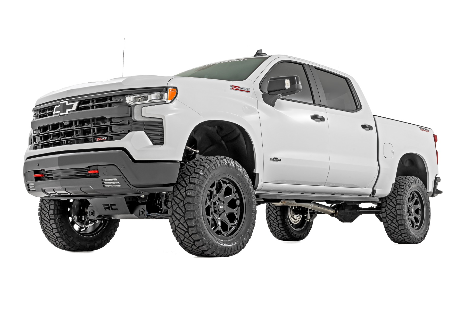 https://ewr1.vultrobjects.com/sema-data-images/DHTP/2025_gmc_1500_4in_m1_strut_lift_-_110340.jpg