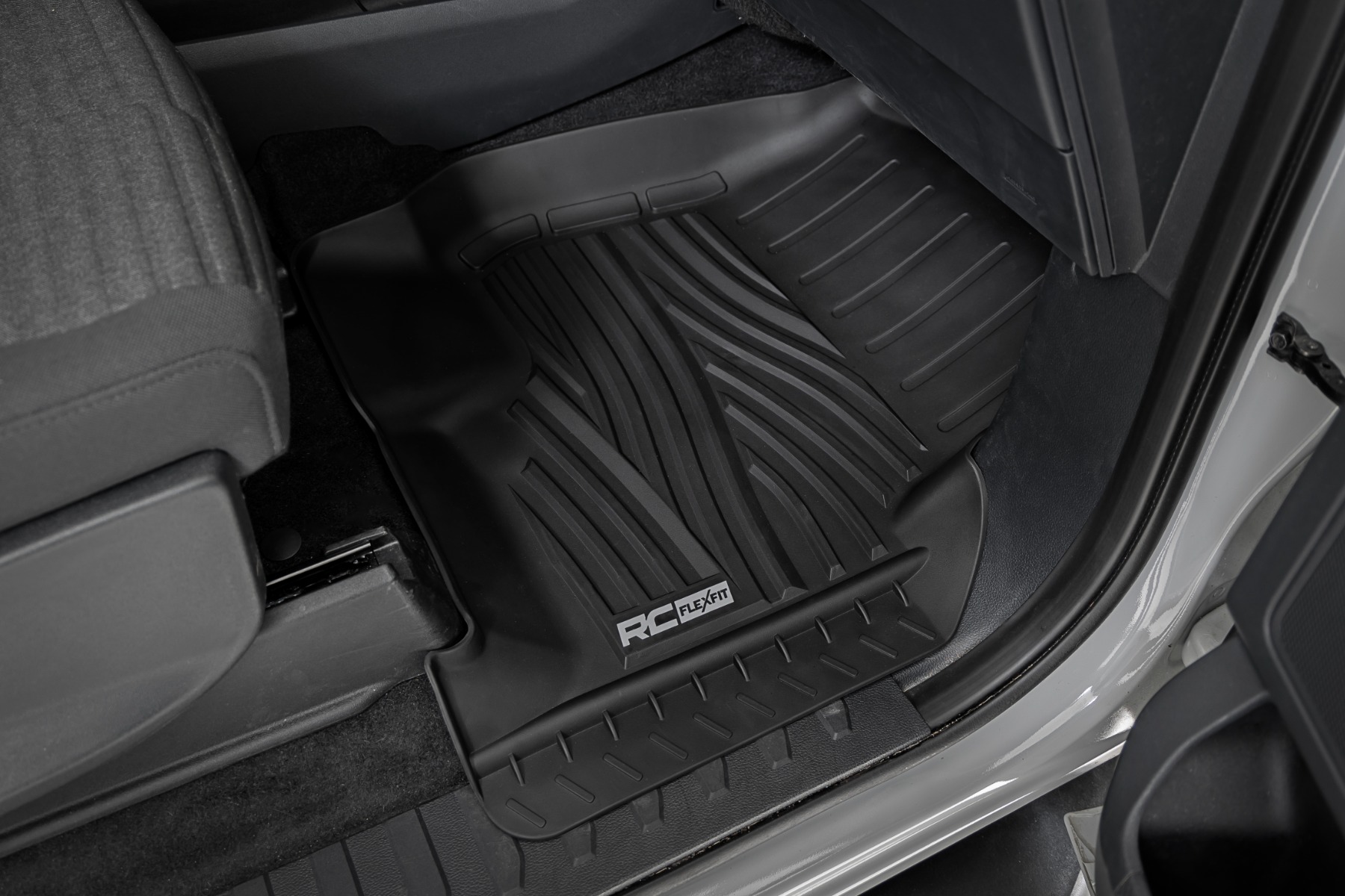 https://ewr1.vultrobjects.com/sema-data-images/DHTP/15-24_f150_flex-fit_front_only_floor_mats_-_ff-5151.jpg