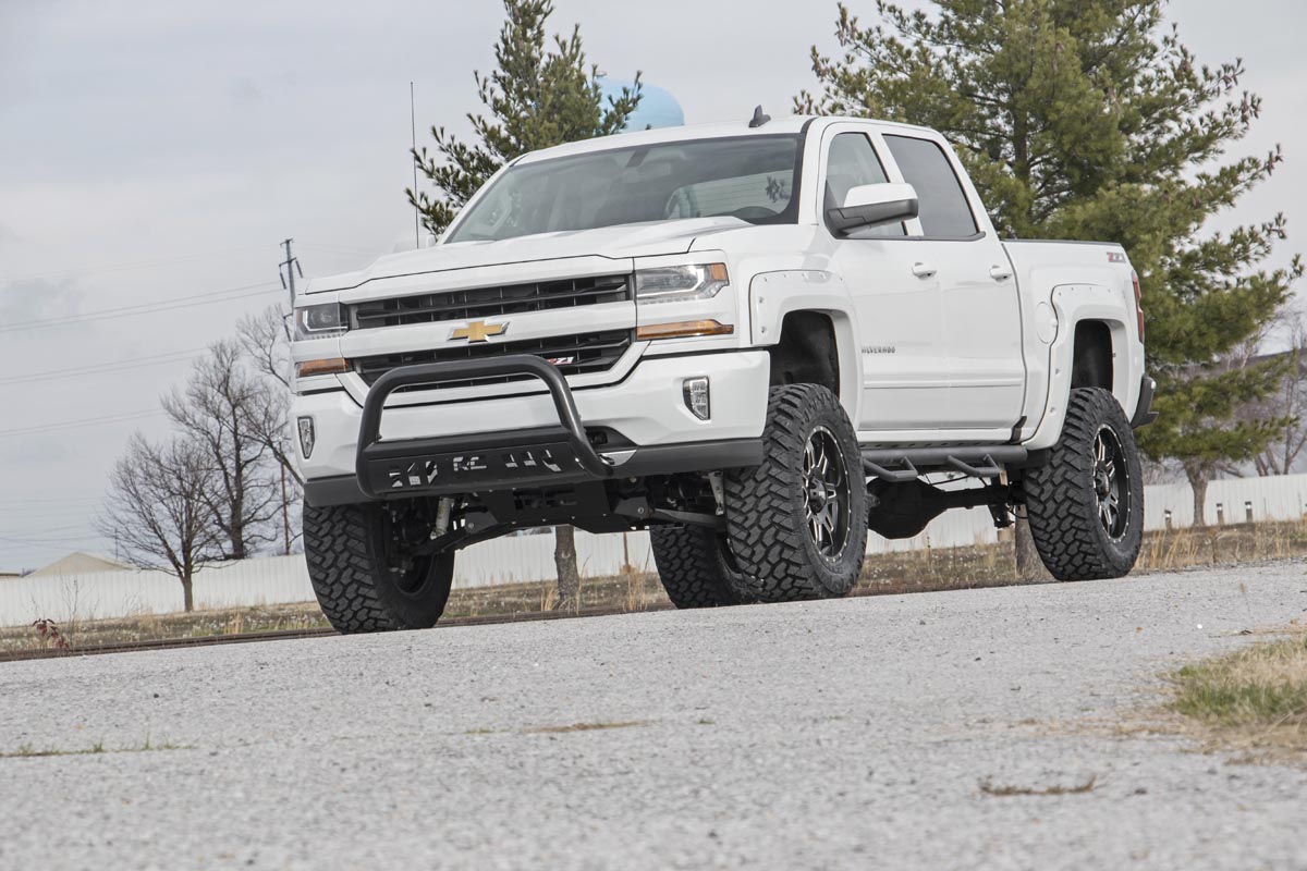 https://ewr1.vultrobjects.com/sema-data-images/DHTP/chevy-2016-1500-228-20-bullbarzoom-studio.jpg