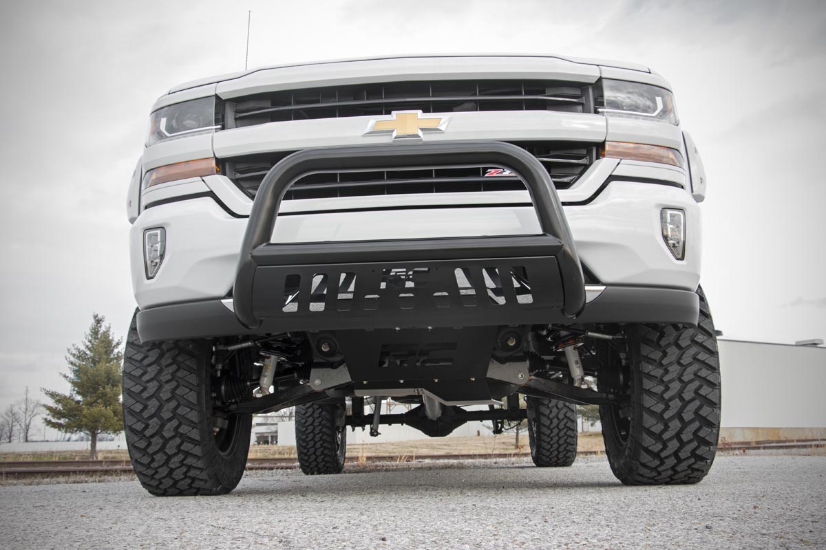 https://ewr1.vultrobjects.com/sema-data-images/DHTP/chevy-2016-1500-228-20-bullbarzoom-studio.jpg