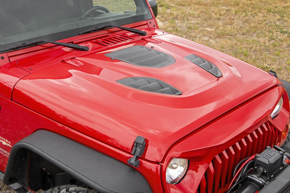 https://ewr1.vultrobjects.com/sema-data-images/DHTP/jk-hood.jpg