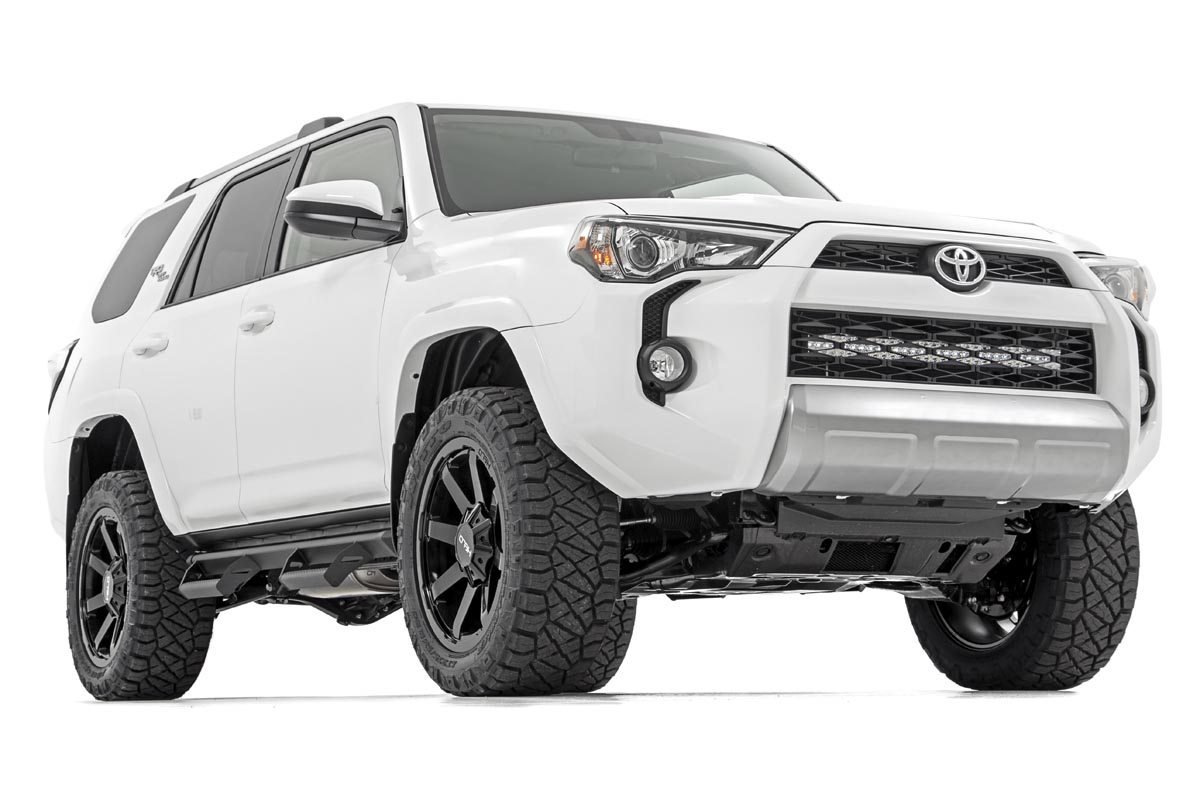 https://ewr1.vultrobjects.com/sema-data-images/DHTP/14-18_4runner_30in_dual_row_straight_black-series_led_bumper_mount_-.jpg