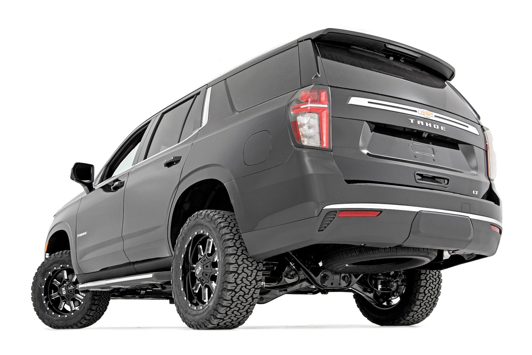 https://ewr1.vultrobjects.com/sema-data-images/DHTP/2021-chevy-tahoe-suburban-3in-suspension-11400.jpg