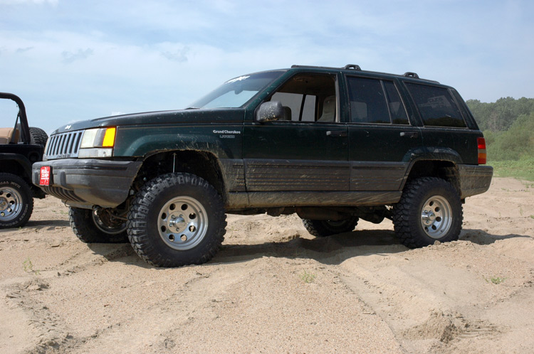 https://ewr1.vultrobjects.com/sema-data-images/DHTP/92-98_4in_grand_cherokee_zj_x-series_68820__preview.jpg