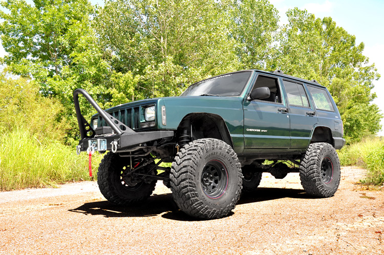 https://ewr1.vultrobjects.com/sema-data-images/DHTP/84-01_xj_6in_n3_lift_69620_.jpg