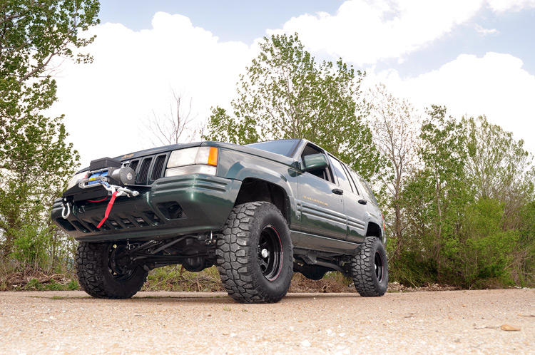 https://ewr1.vultrobjects.com/sema-data-images/DHTP/jeep-zj-winch-plate_1049-base.jpg