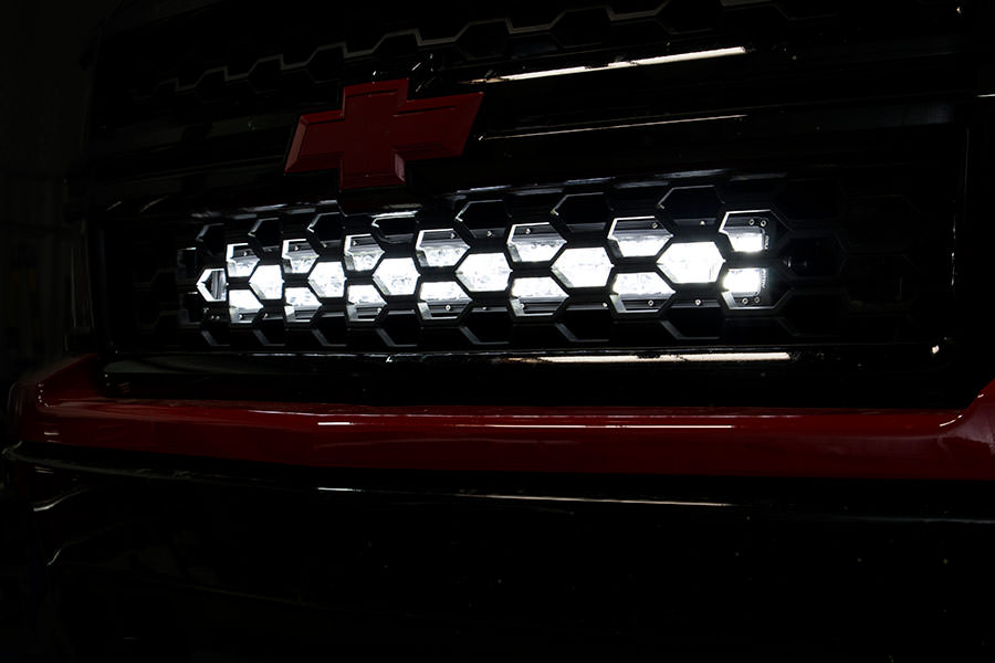 https://ewr1.vultrobjects.com/sema-data-images/DHTP/lights-30-inch-gm-grille-kit_70624-grille.jpg