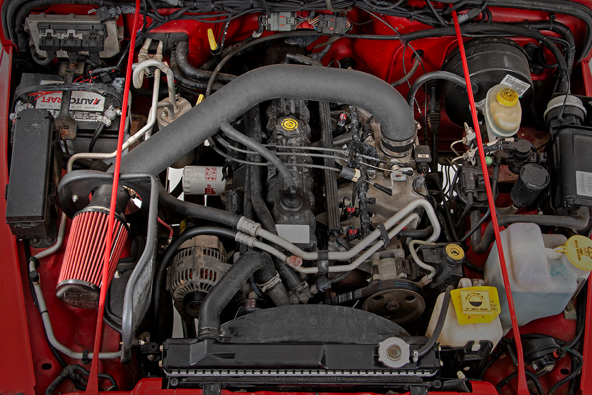https://ewr1.vultrobjects.com/sema-data-images/DHTP/97-06_tj_4l_cold_air_intake_-_10553_3.jpg