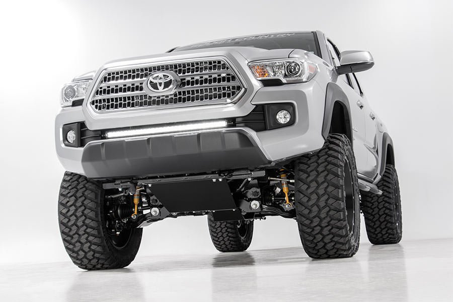https://ewr1.vultrobjects.com/sema-data-images/DHTP/2016_tacoma_30in_straight_black-series_led_combo_-70668.jpg