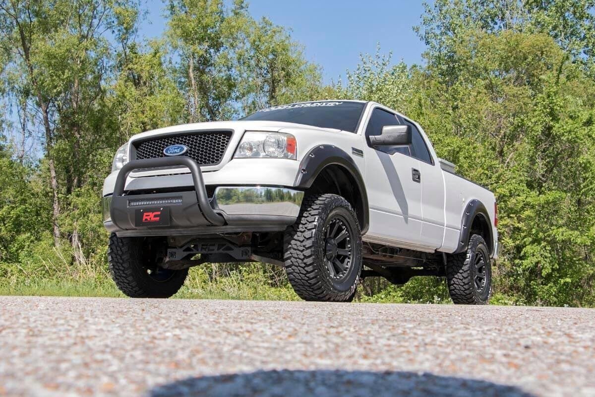 https://ewr1.vultrobjects.com/sema-data-images/DHTP/ford-lift-kit_52430-base_1.jpg